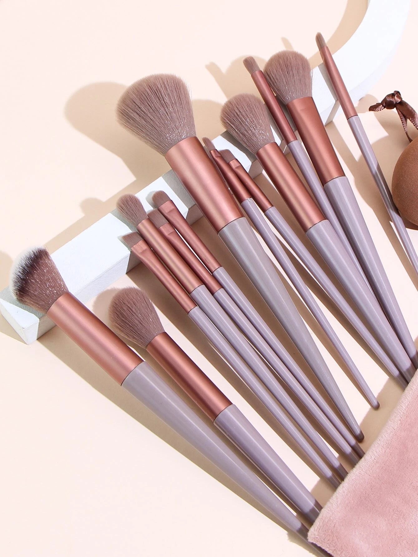 Brushes - Cosmetiques de beaute’